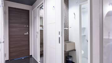 Shared Dormitory, Mixed Dorm, Non Smoking, Shared Bathroom (with TV, Outlet, Wifi) | Free WiFi