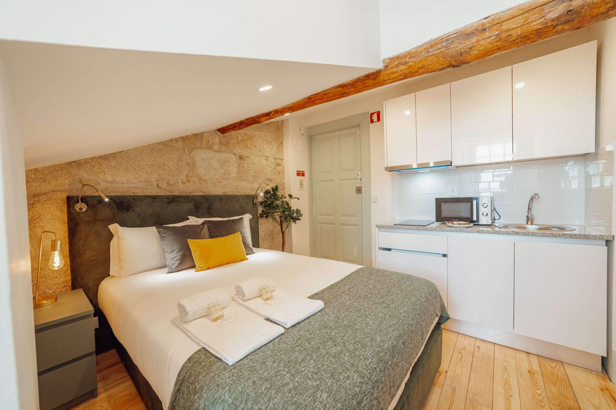 1 chambre, fer et planche à repasser, Wi-Fi gratuit, draps fournis