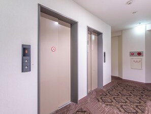 Elevator - Tabist City Hotel Patio (Takamatsu)