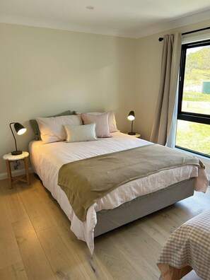 4 bedrooms, iron/ironing board, travel crib, free WiFi