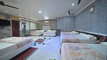 2 Schlafzimmer, Bügeleisen/Bügelbrett, Bettwäsche