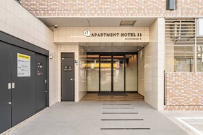 Exterior - Apartment Hotel 11 Dotonbori II (Osaka)