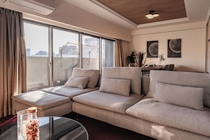 Family Suite, 2 Bedrooms, Non Smoking | Soundproofing, free WiFi - Apartment Hotel 11 Shinsaibashi (Osaka)