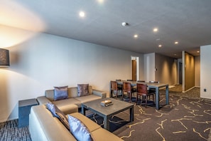 Elite Suite, 2 Bedrooms, Non Smoking | Soundproofing, free WiFi - Apartment Hotel 11 Namba (Osaka)