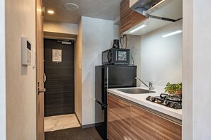 쿼드룸, �퀸사이즈침대 2개, 금연, 발코니 | 전용 주방 | 냉장고, 전자레인지, 전기 주전자, 조리 도구/접시/주방 기구