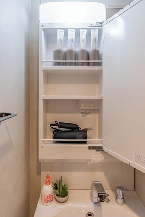 Quadruple Room, 2 Queen Beds, Non Smoking, Balcony | Bathroom | Combined shower/bathtub, hair dryer, slippers, towels - Apartment Hotel 11 Kuromon II (Osaka)