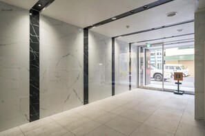 숙박 시설 정면