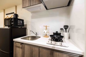 Quadruple Room, 2 Queen Beds, Non Smoking, Private Bathroom | Private kitchen - Apartment Hotel 11 Kuromon (Osaka)