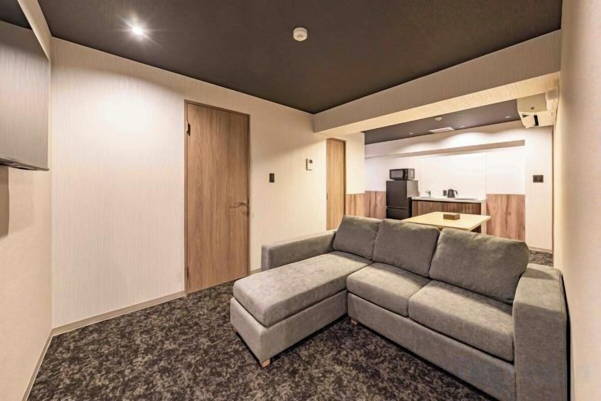 8 Superior Family Suite