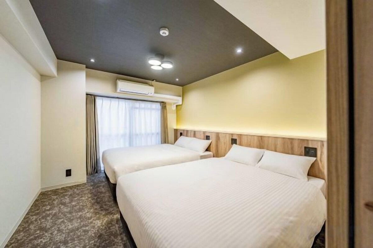 8 Family Suite