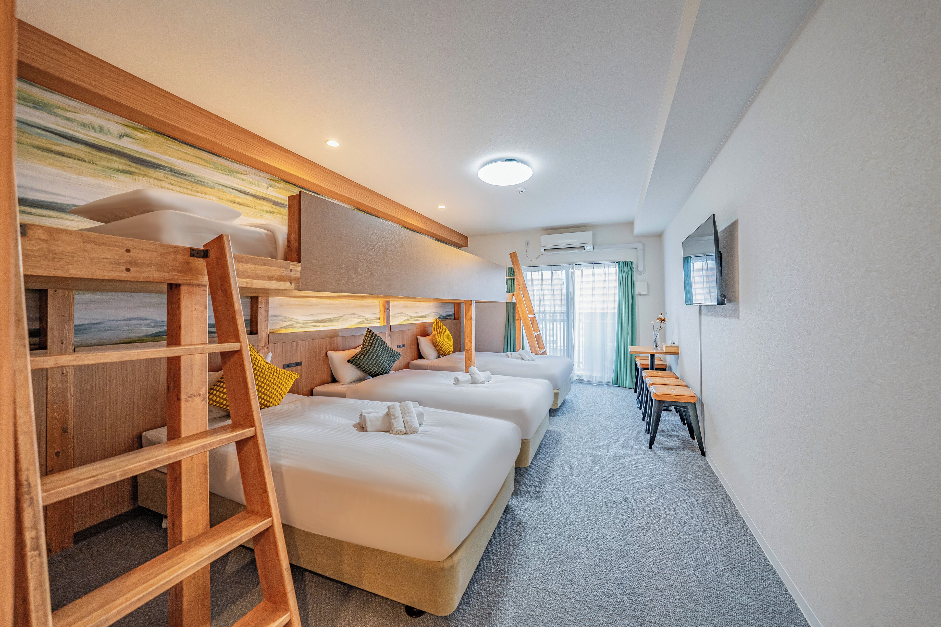 Free WiFi, bed sheets