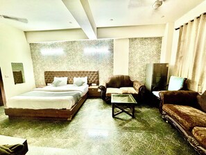Deluxe Double Room | Free WiFi - Hotel Pushpanjali (New Delhi)
