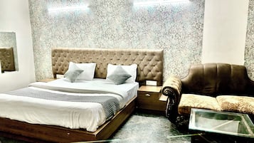 Deluxe Double Room | Free WiFi
