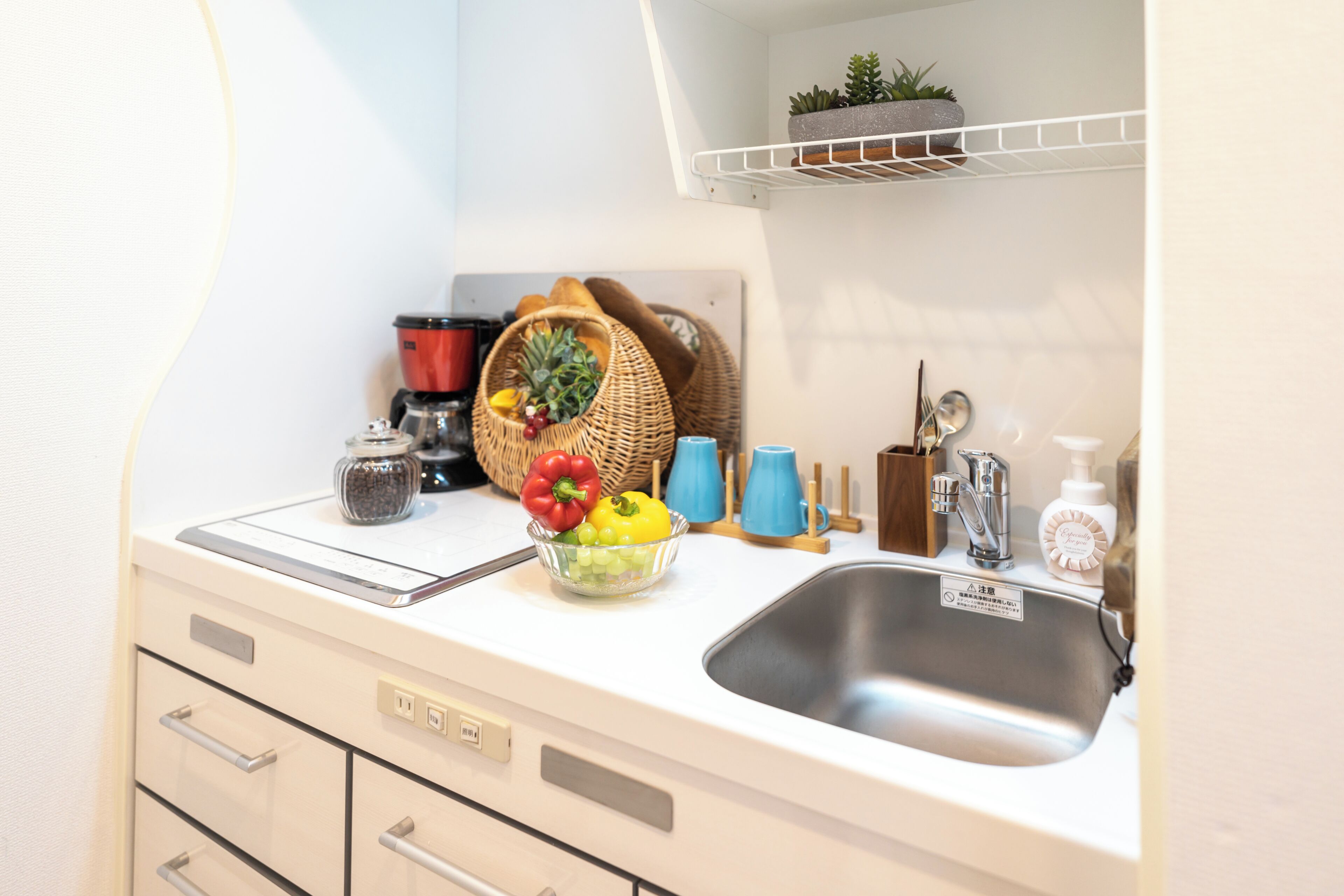 Quarto casal superior, 1 cama Queen, para não fumantes | Cozinha privada | Geladeira, micro-ondas, chaleira elétrica