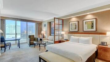 1 Schlafzimmer, Zimmersafe, Schreibtisch, Bügeleisen/Bügelbrett