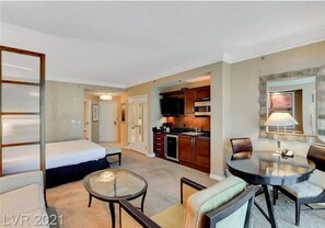 1 bedroom, in-room safe, desk, iron/ironing board - 27th floor MGM Signature, Strip View with balcony! (Las Vegas)