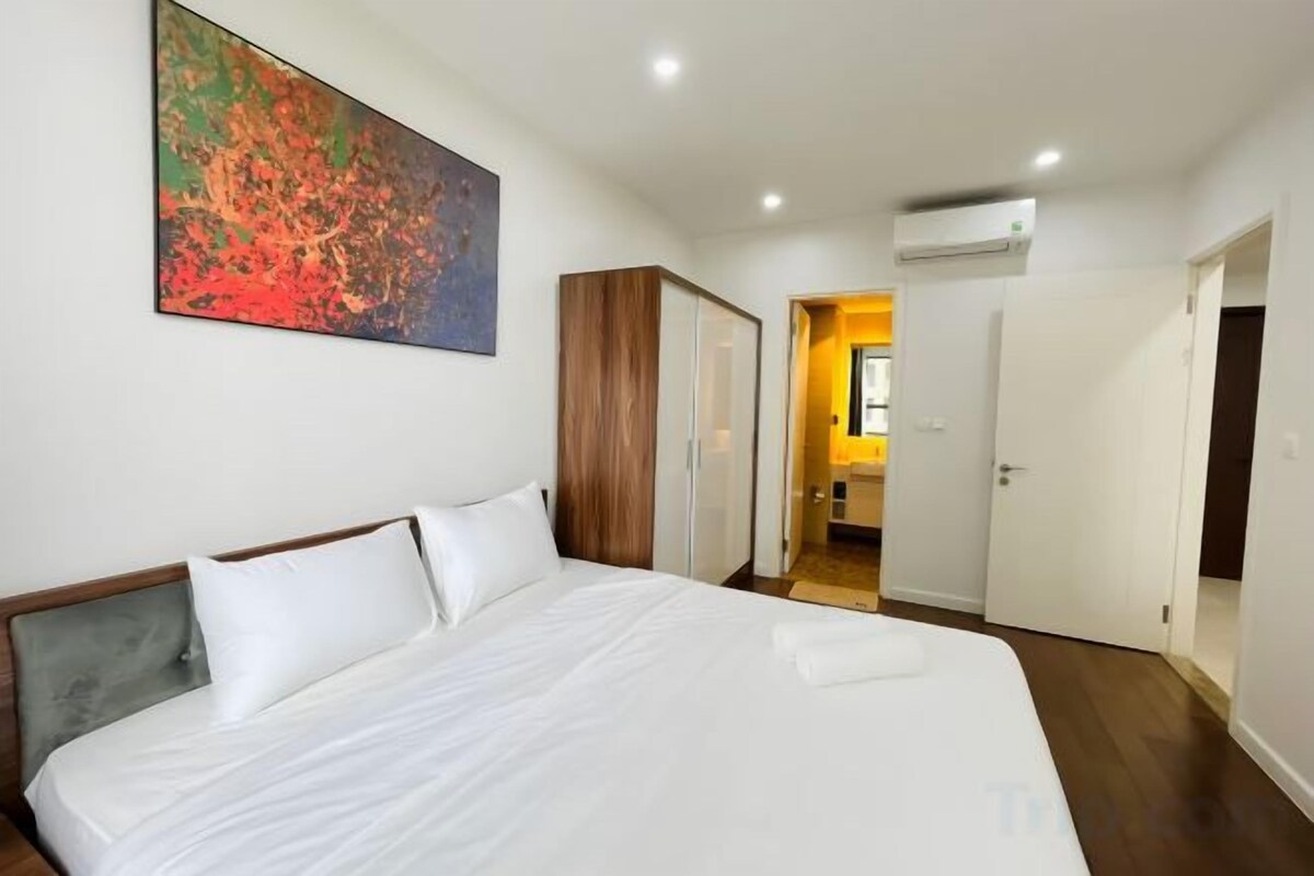 Egyptian cotton sheets, premium bedding, down duvets, memory-foam beds