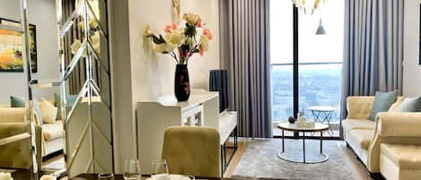 Luxury Apartment, 1 Queen Bed with Sofa bed, Private Bathroom, City View | Living area