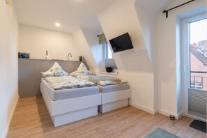 1 soverom, strykejern/-brett, wi-fi (inkludert) og sengetøy