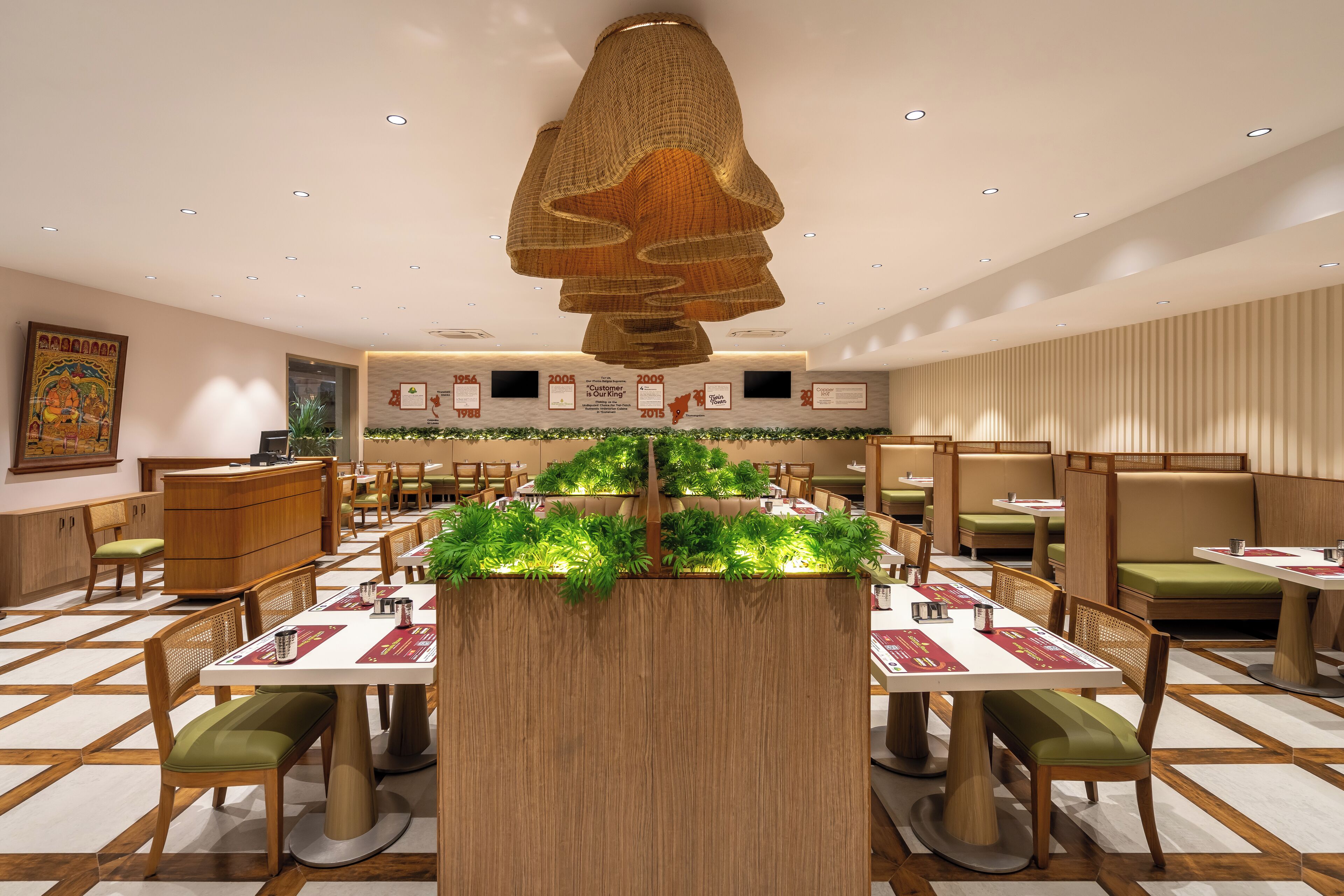 2 restaurants, breakfast, lunch, dinner served; vegetarian cuisine