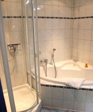 Een douche, een haardroger