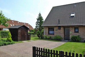 Exterior - Ferienhaus mit Garten in Nessmersiel (Neßmersiel)