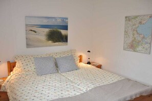 3 chambres, fer et planche à repasser, Wi-Fi gratuit, draps fournis