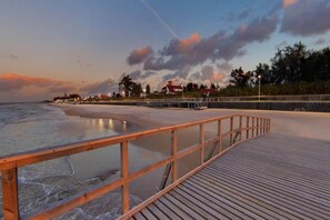 Nær stranden