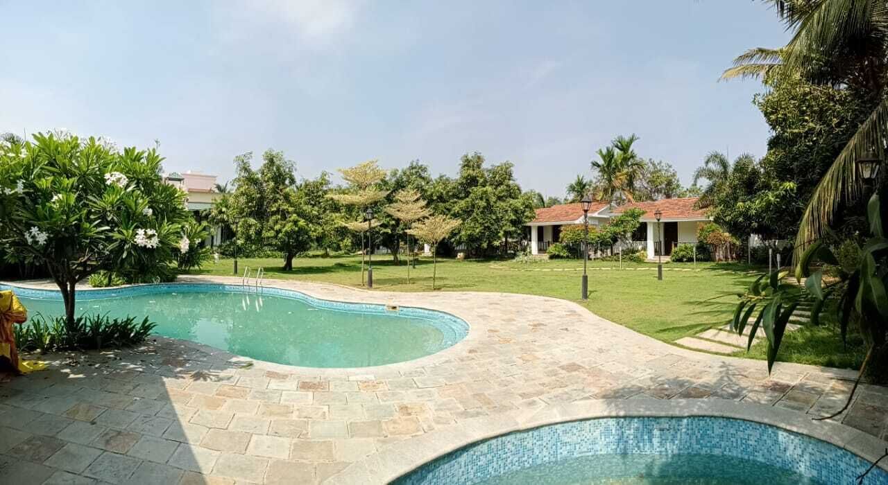 4 piscinas al aire libre