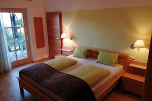 3 dormitorios, tabla de planchar con plancha, wifi gratis y ropa de cama