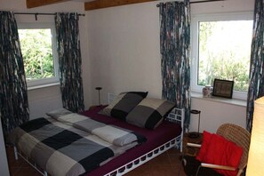 Bügeleisen/Bügelbrett, WLAN, Bettwäsche