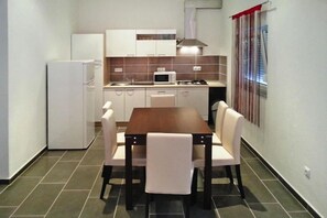 Kitchen - Coastal Family Apartment on Vir Island (Vir)