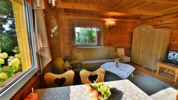 Una Smart TV, una chimenea