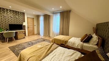 6 bedrooms, WiFi, bed sheets