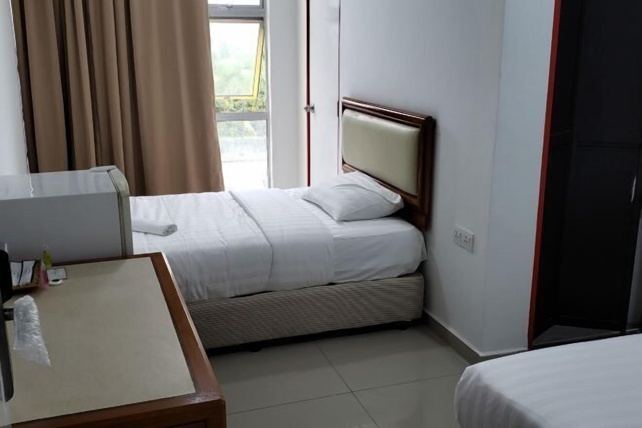 Työpöytä, äänieristys, silitysrauta/-lauta, ilmainen Wi-Fi