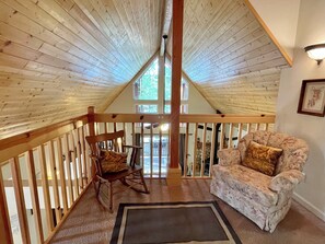 Interior - Castagna Lodge (Wawona)