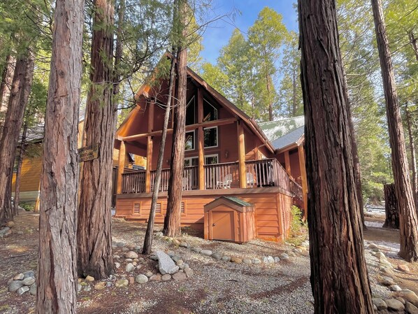 Exterior - Castagna Lodge (Wawona)