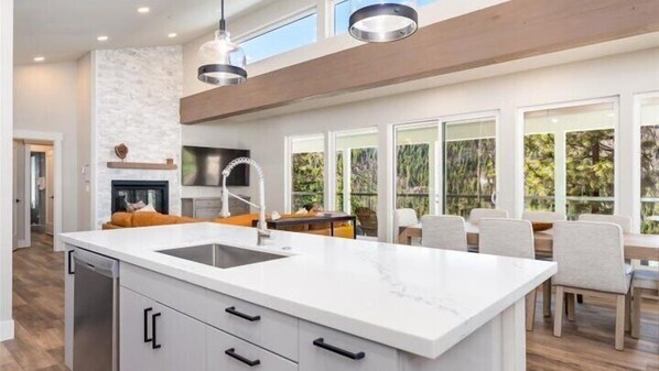 Interior - Sunset Summit (Yosemite National Park)