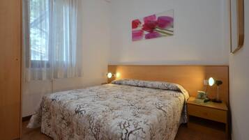 2 makuuhuonetta, vauvan matkasänky, ilmainen Wi-Fi