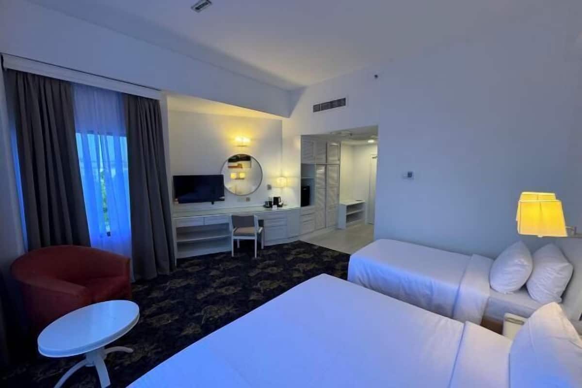 1 bedroom, minibar, in-room safe, laptop workspace