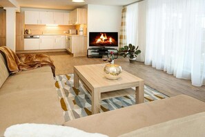 Smart-tv, dvd-spelare och en stereo