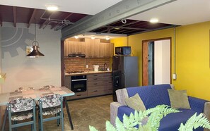 Interior - "container" Convertido en Acogedor Apartamento (Cajicá)