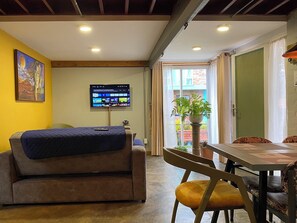 Interior - "container" Convertido en Acogedor Apartamento (Cajicá)