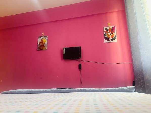 Blackout drapes, iron/ironing board, free WiFi