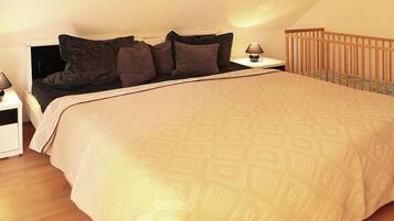 3 Schlafzimmer, Reisekinderbett, kostenloses WLAN, Bettwäsche