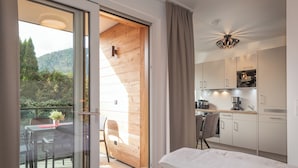 Studio, balcon | Literie hypoallergénique, lit de bébé (supplément)