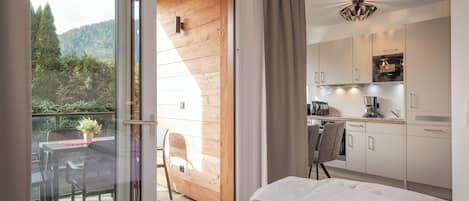 Studio, Balcony | 2 bedrooms, hypo-allergenic bedding, cots/infant beds, free WiFi