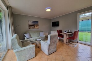 Smart TV - Reihenhaus am Groß Labenzer See in Klein Labenz (Klein Labenz)