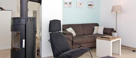 Téléviseur connecté, foyer, lecteur de DVD