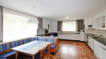 Kühlschrank, Ofen, Herdplatte, Geschirrspüler